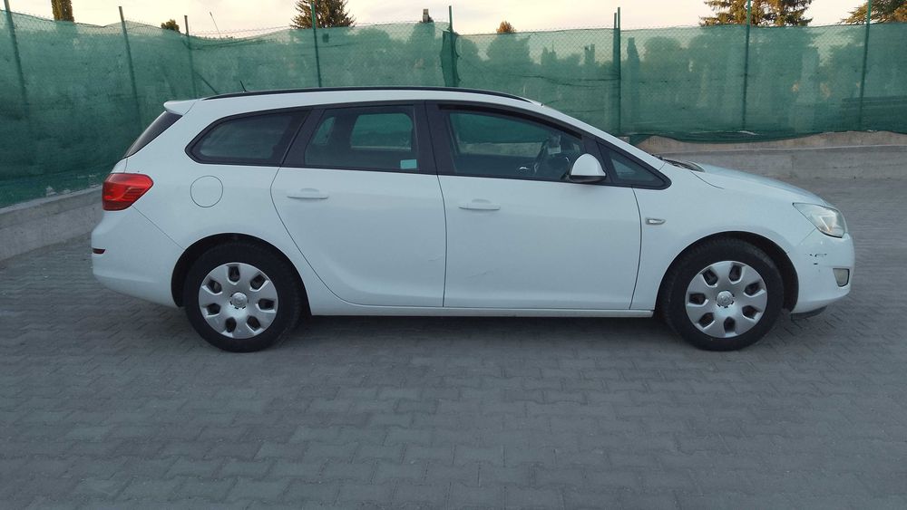 Opel Astra 2012 J 1.3 Sport Tourer
