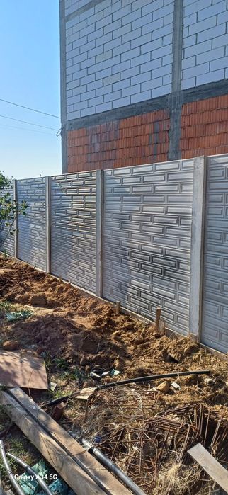 Gard de beton calitate forte buna  lacra cu montaji si trasport 250 le