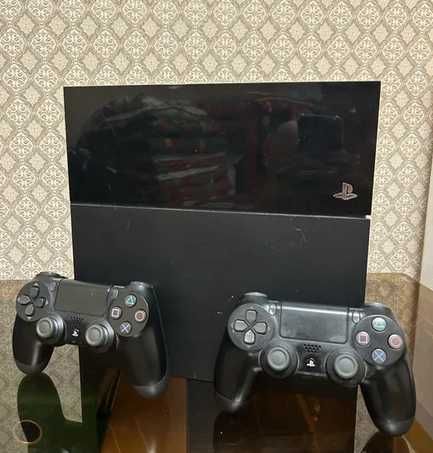 Продаю playstation 4