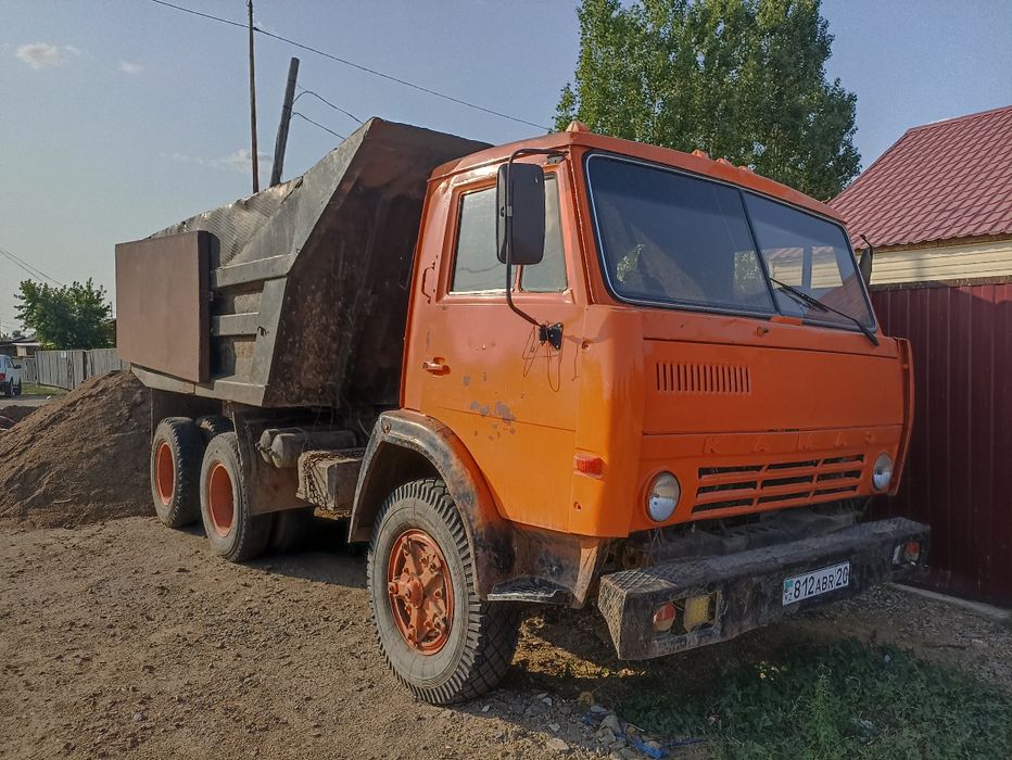КамАЗ самосвал .