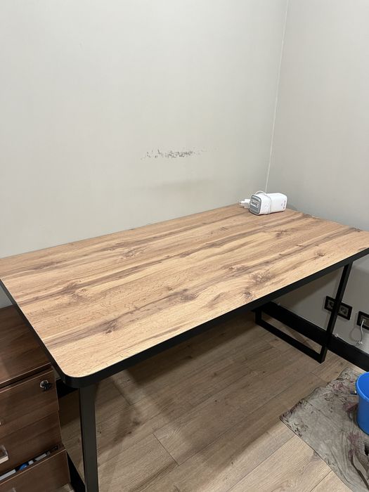 Продам хороший, офисный стол