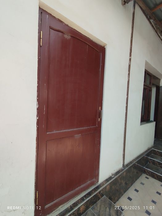 Eshik va romlar sotiladi