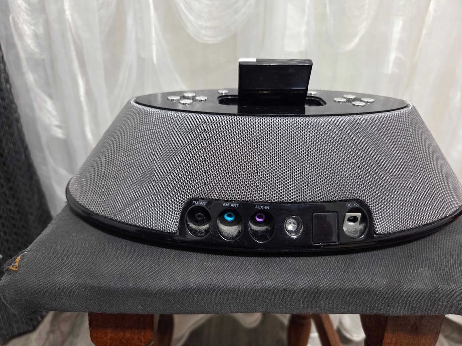 Boxă activă cu Ceas JBL On Time 200p Radio Dock Audio Modul Bluetooth