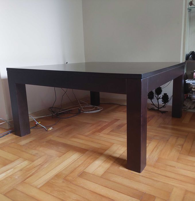 Холна маса, масив