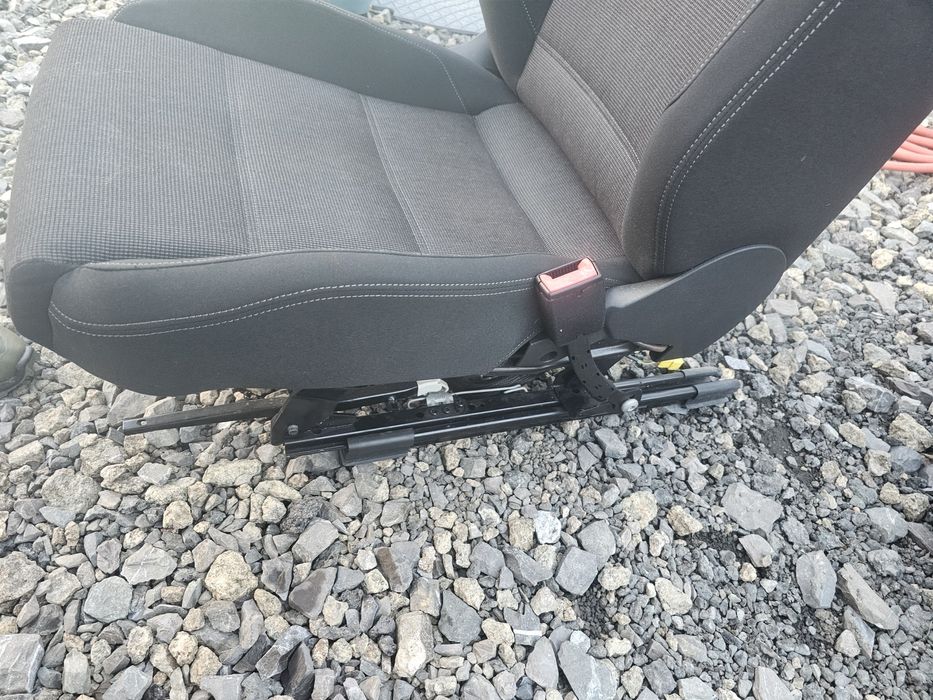 комплект седалки за Passat b8 комби 2015-2023 година .