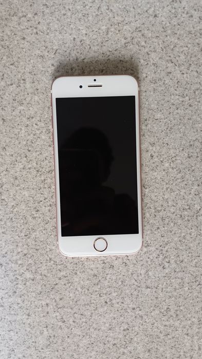 IPhone 6s в хорошем состоянии