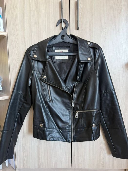 Продам кожанну куртку