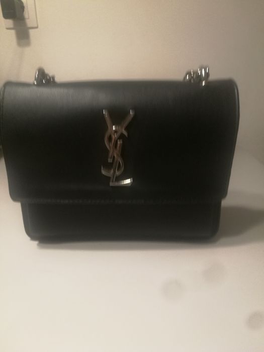 Vând .geantă YSL