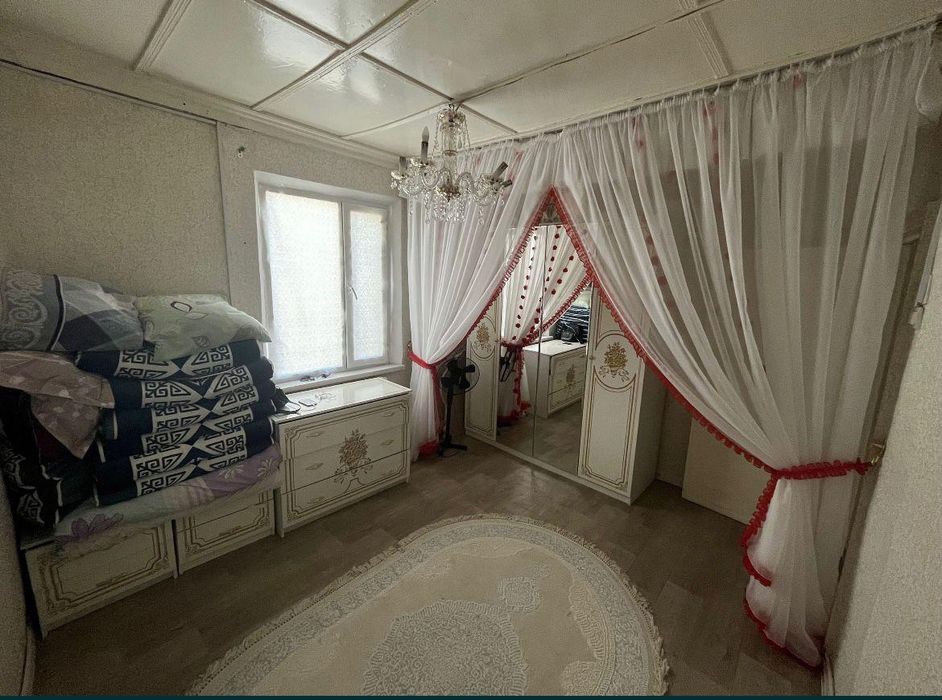 в центре города продается 5 комнатный дом