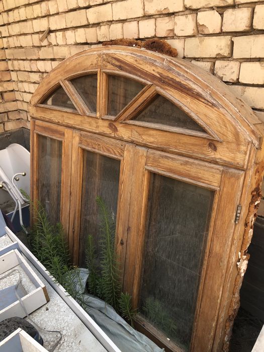 Эшик ва ром б/у сотилади