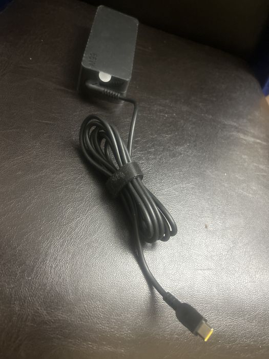 încărcător nou de Lenovo 65W USB-C