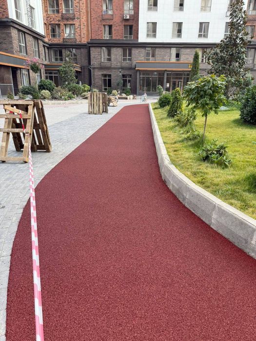 Bollalar oyingohi Yugurish yolagi uchun Quyma rezina .Rezinovy pokrita