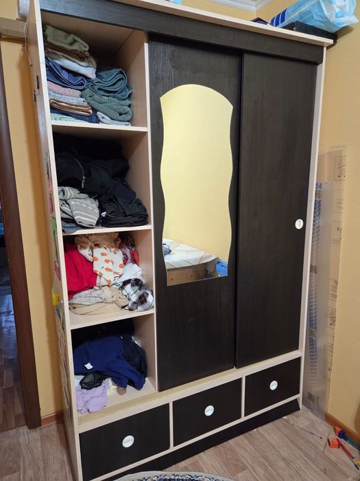 Продаем шкаф не дорого