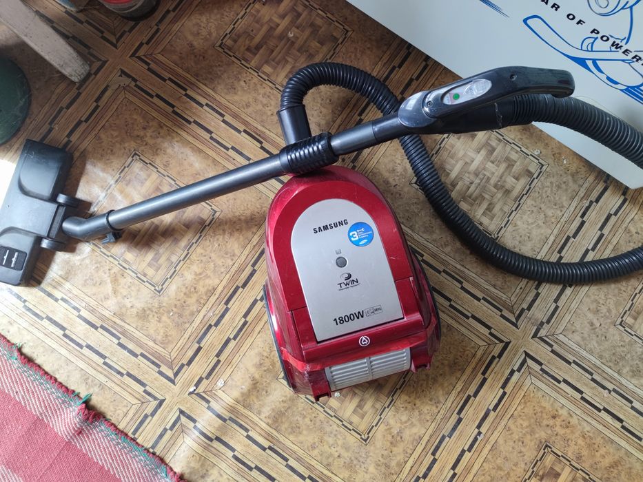 Пылесос продам рабочий