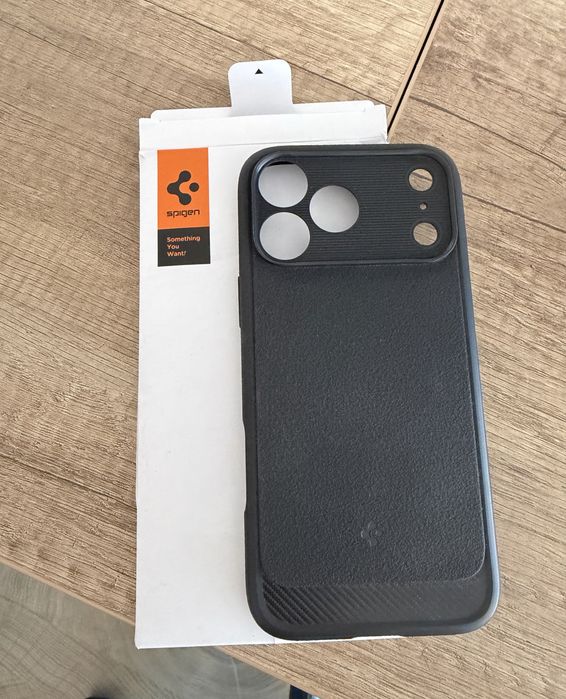 Spigen rugged armor iphone 17 pro max