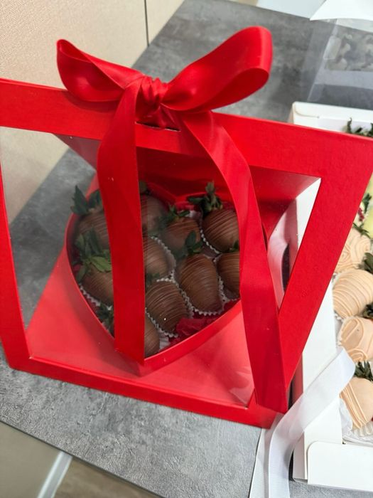 Клцбника в шоколаде