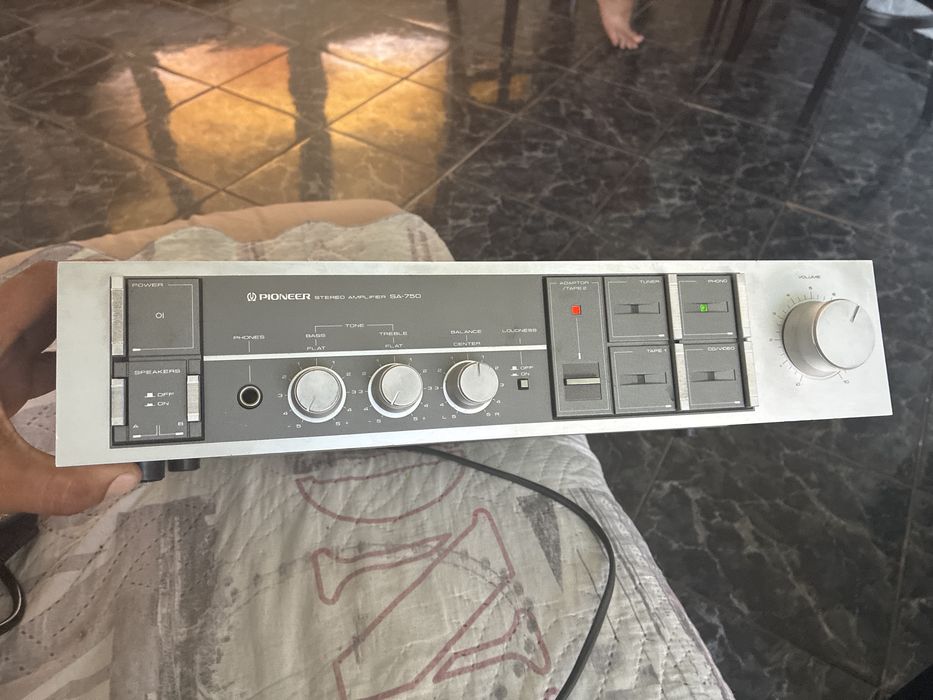 усилвател Pioneer SA-750