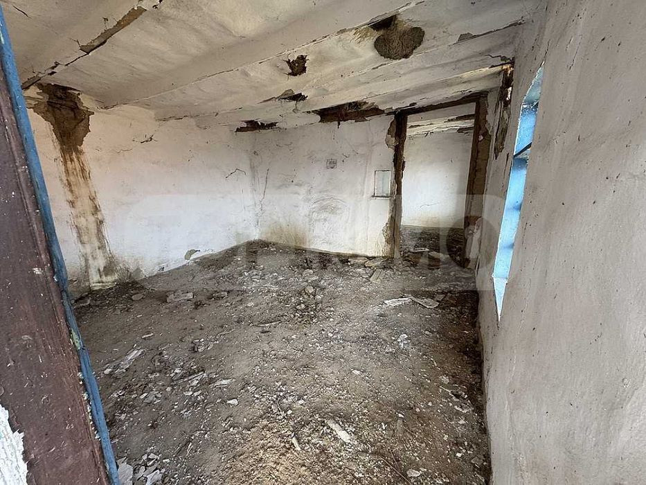 Къща в живописното село Сваленик