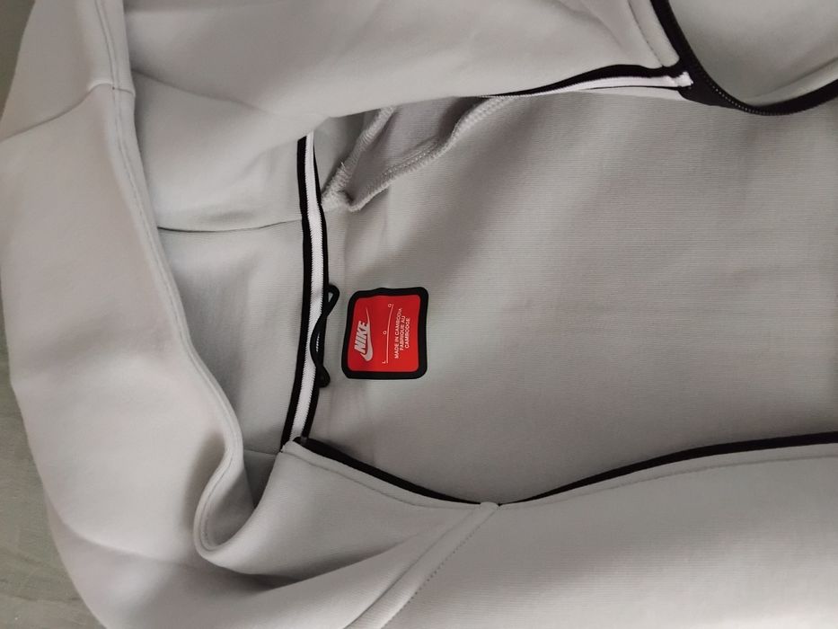 Анцунг Nike бяло с сиво, размер Л