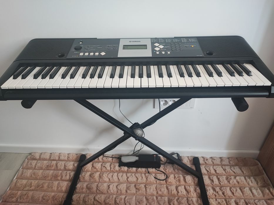 Set Claviatura YAMAHA YPT230 (nefolosita) 650 lei și separat  controller APC Keys 25 (doar testat , nefolosit) 350 lei