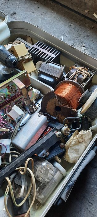 Продам радиодетали, трансформатор