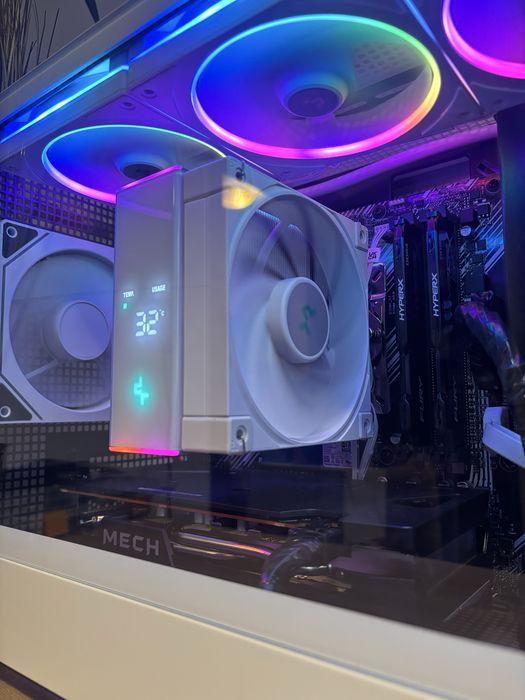 Бял геймърски компютър WiFi Ryzen 7 5700/RX6600/16 Ram/512 ssd/700W