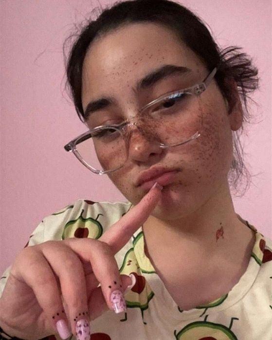 Portrete realistice & lucrări la comandă