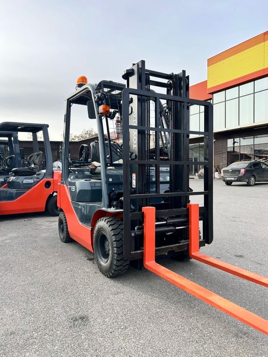 Вилочные погрузчик Автокара