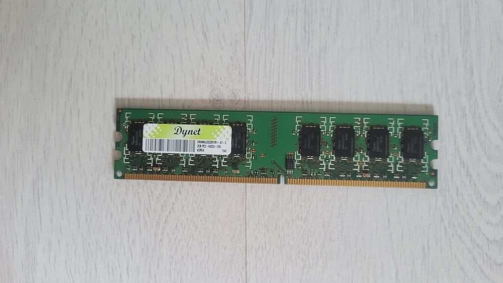 Продам ddr2 2gb dynet
