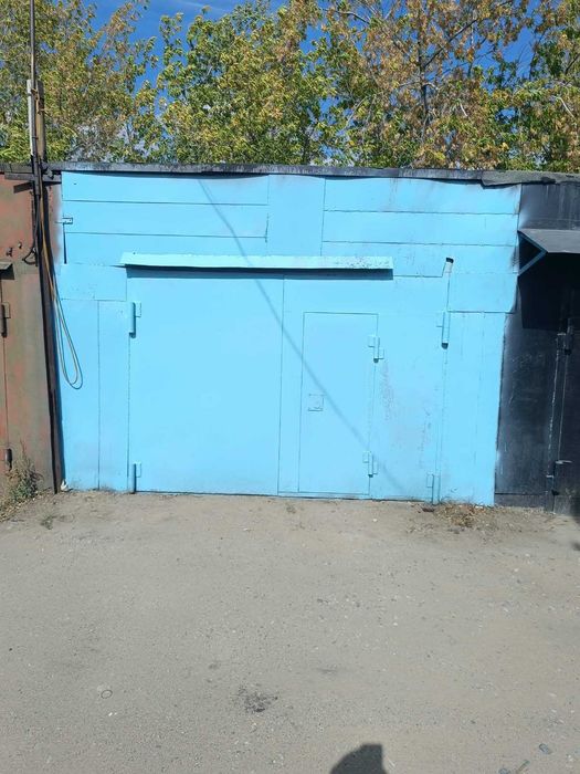 Продам капитальный гараж .
