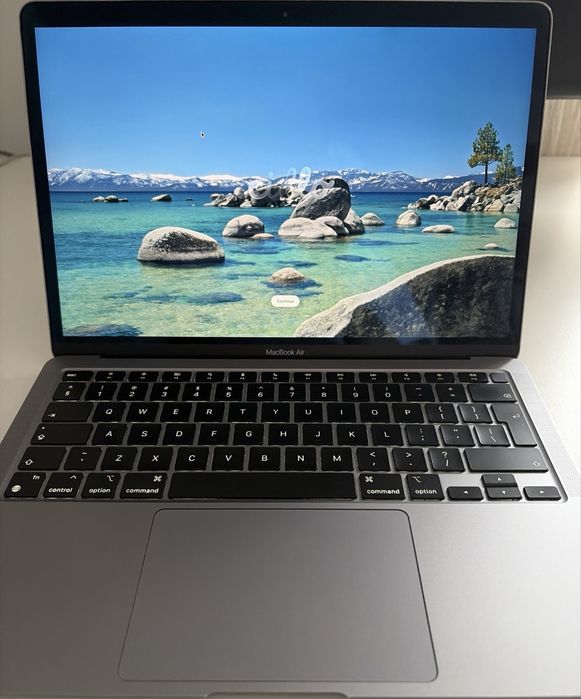 Macbook 2020 M1 256GB 8GB RAM