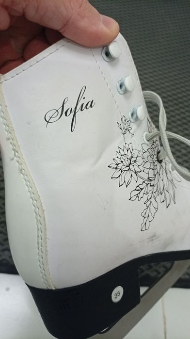 Продам коньки для девочки