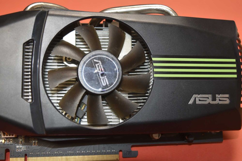 Видео карта Asus GTS 450 1 GB HDMI DVI VGA - работи перфектно