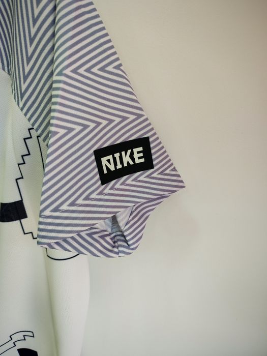 Дамска тениска Nike Dry History Month