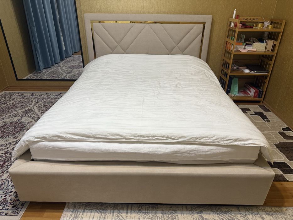 Двуспальная кровать 160/200