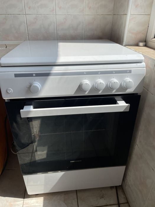 Aragaz cu aprindere electrica Heinner