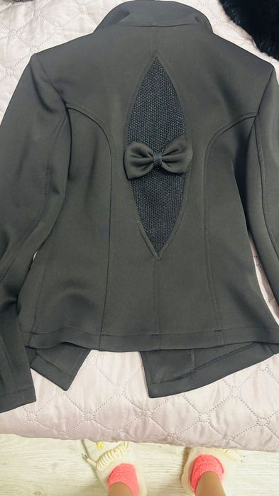 Стилно черно сако