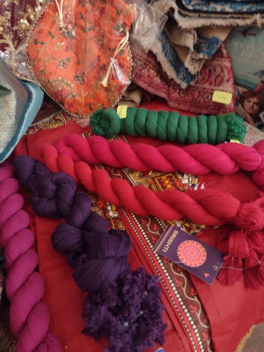 Шалове от Индия кашмир, коприна, памук, вълна