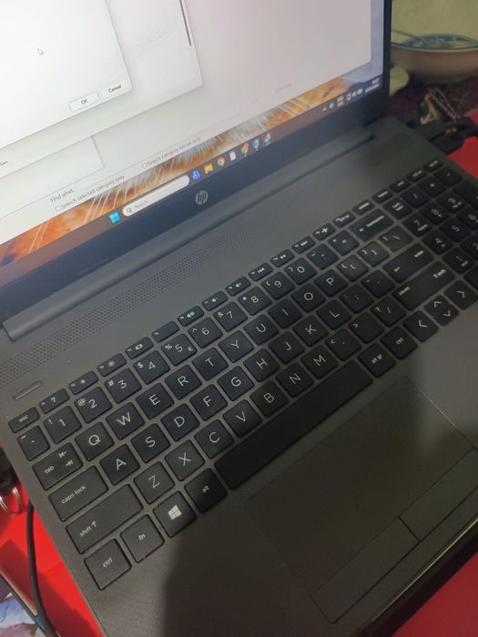 Laptop HP 255 G8 Notebook Ryzen 3 3250U ca nou plus cadou laptop stand gaming cu racire