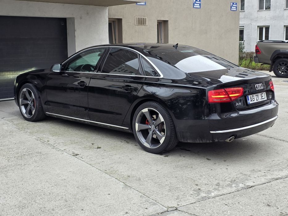 Audi  A8 Matrix 2011