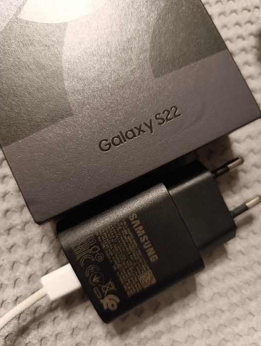 Samsung Galaxy S22 - пълен комплект