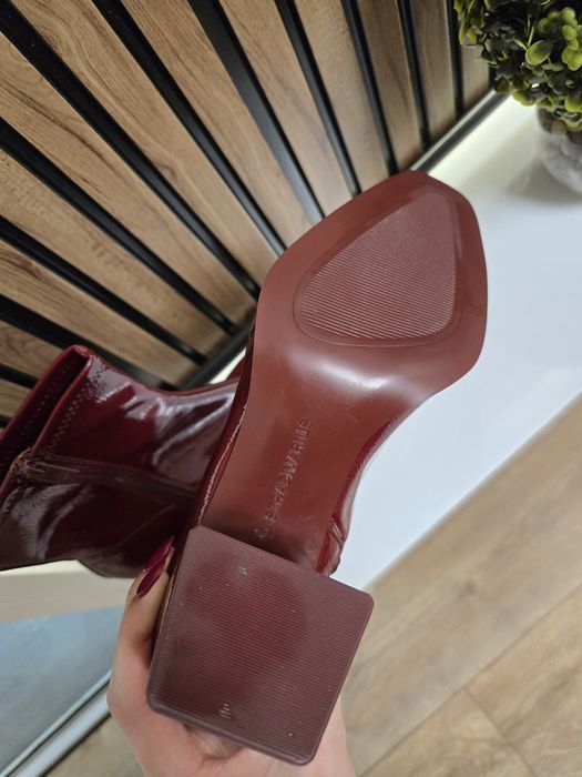 Бордо Обувки на ток