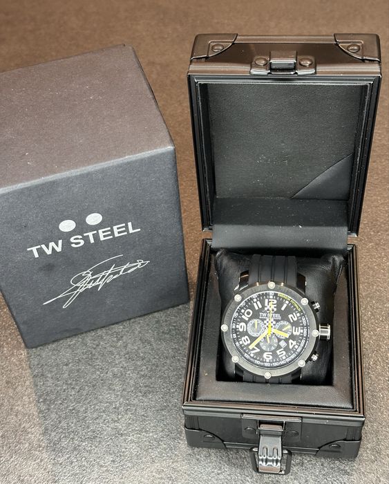 Мъжки часовник TW Steel TW610