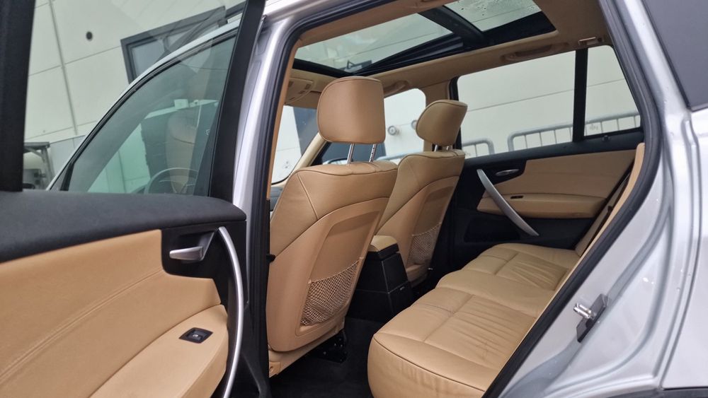 BMW X3 " X-Drive " Panoramic / Navigație TOP