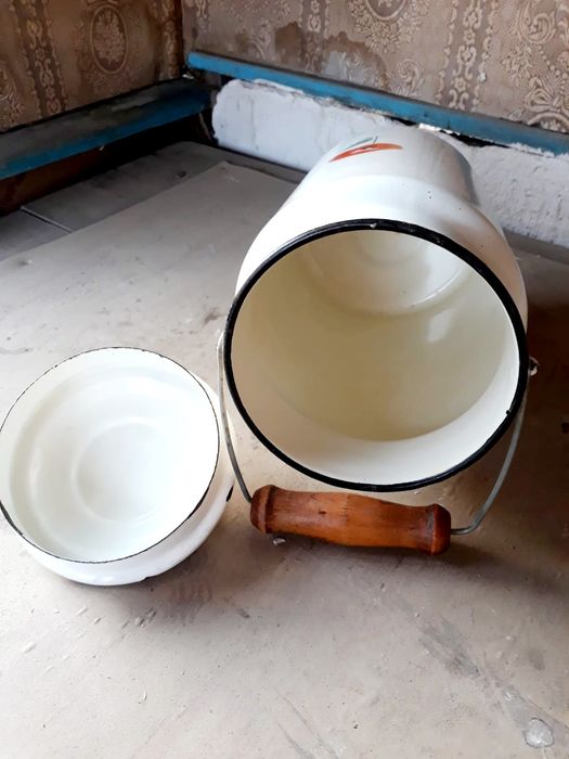 Продам бидон эмалированный б/у