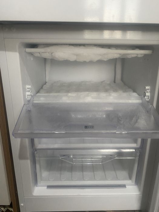 Холодельник indesit 100000