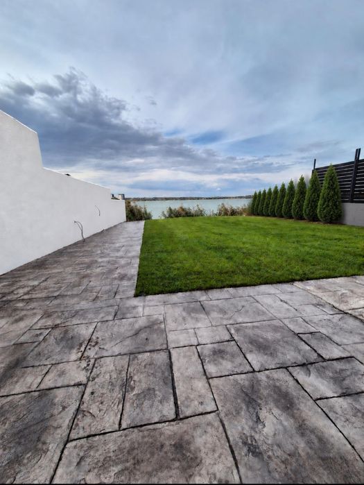 Casa Premium Cu Deschidere La Lac