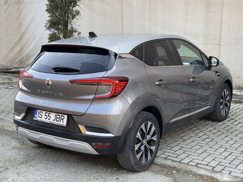 Renault Captur 1.3 Hybrid Automat usor avariat