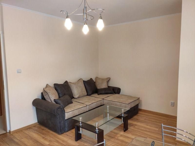 Дава се под наем Двустаен апартамент в София, Лозенец - 64 кв.м за 698.19 € - Снимка #1