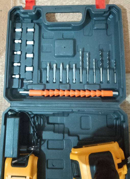 Ударный шуруповёрт , новый